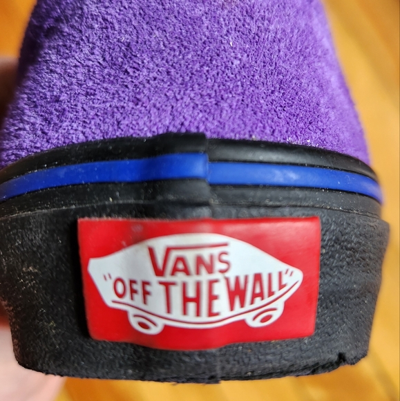 Vans size 5 purple suede with blue stripe - Picture 7 of 7